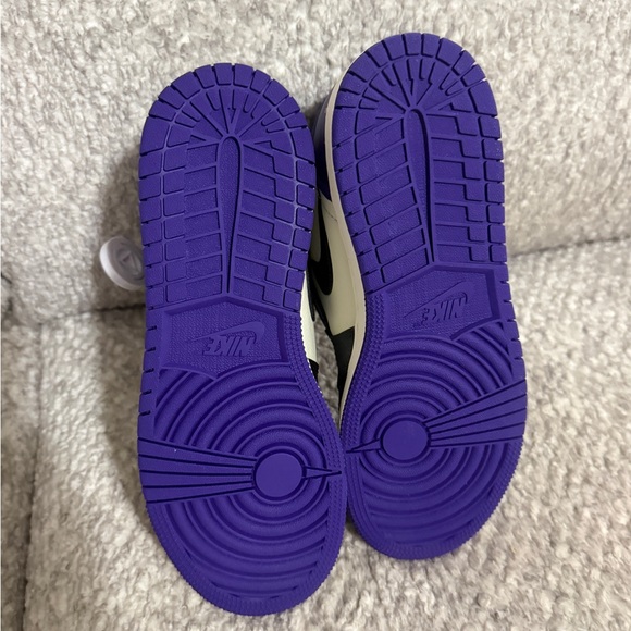 Nike Air Jordan 1 Retro OG Court Purple High-Top Sneakers 6.5Y